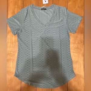 NWT Women's Size Medium Ofeefan Short Sleeve Eyelet V-Neck Knit Top - Sage Green